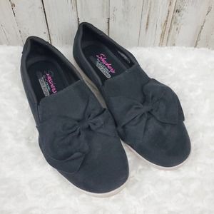 skechers bow